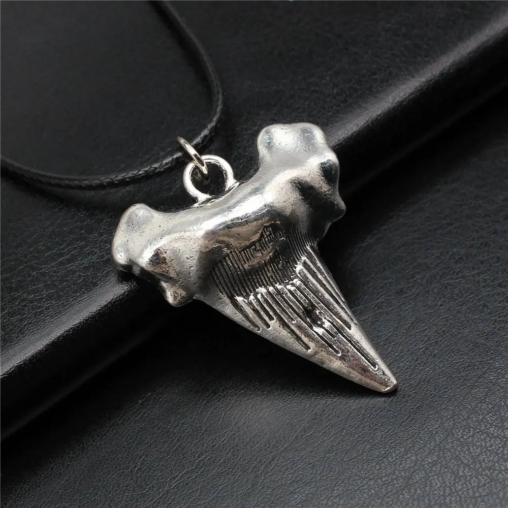 Vintage Style Necklace for Men – Leather Chain with Pendant, DIY Compatible