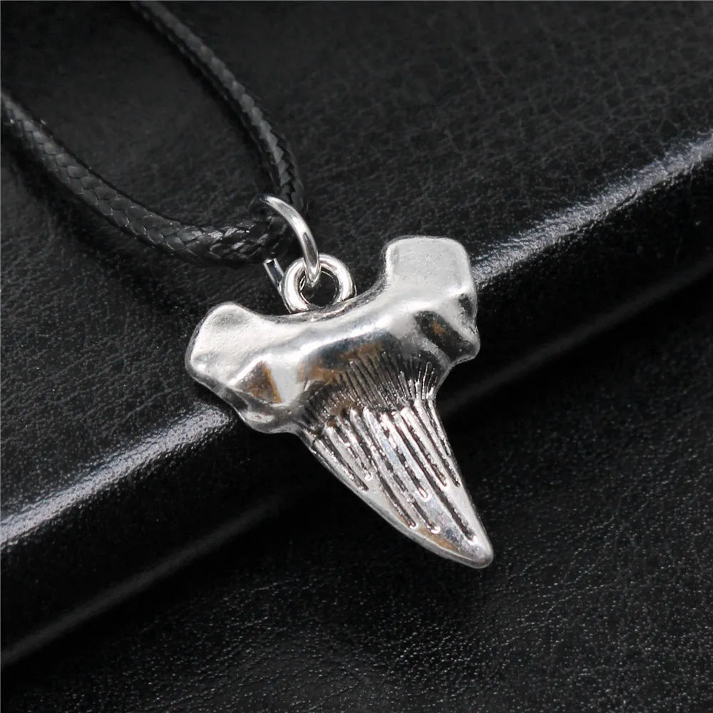Vintage Style Necklace for Men – Leather Chain with Pendant, DIY Compatible